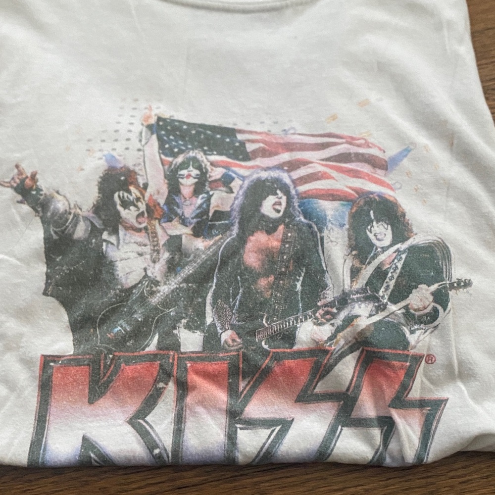 Kiss Band Graphic Womens crop top T-Shirt - White Size: medium